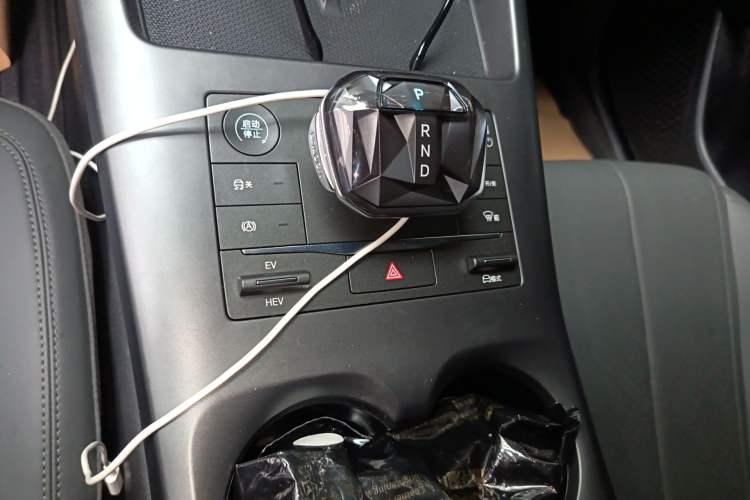 Used BYD Qin PLUS 2025 DM-i Smart Drive 55KM Leading Model Gear Lever