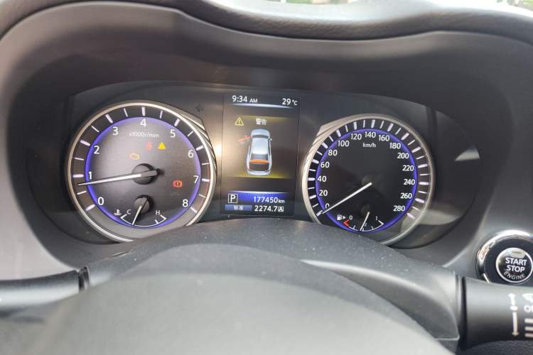 Used Infiniti Q50L 2016 2.0T Enjoyment Edition Odometer Close Up