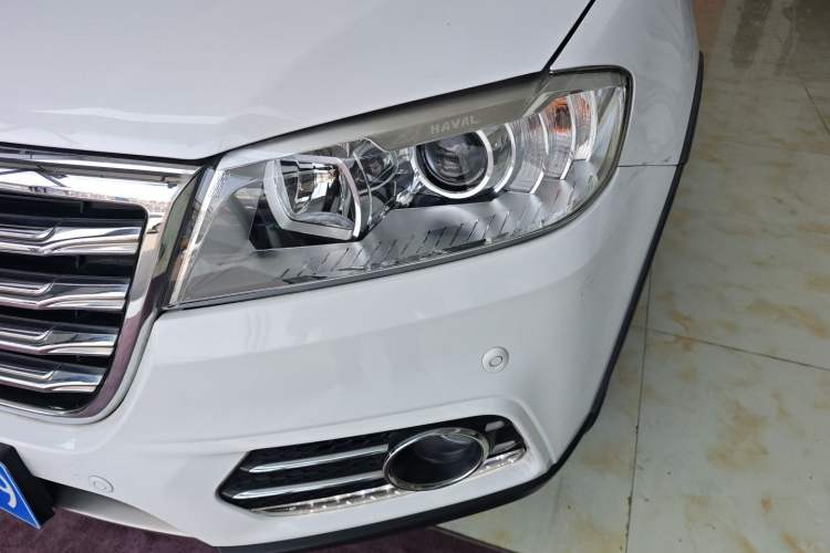 Used Haval H6 2015 Revised Version Sport Edition 1.5T Manual Transmission Two-Wheel Drive Elite Grade
