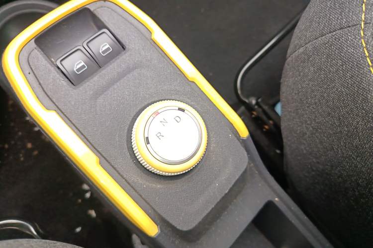 Used Chery QQ Ice Cream 2022 170km Sundae Phosphate Lithium-Ion