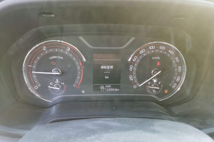 Used SAIC MAXUS T70 2020 2.0T Diesel Manual Two-Wheel Drive Australian Version with Long Bed and High Ground Clearance