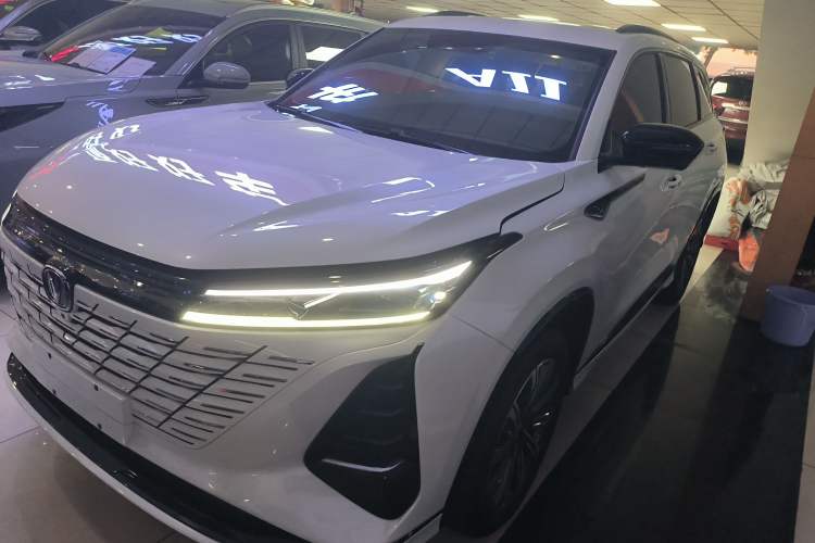 Used CHANGAN CS75 PLUS 2024 3rd Generation Champion Edition 1.5T Intelligent Drive Dynamic Model