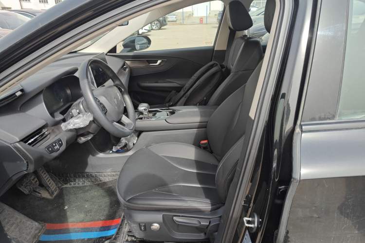 Used Hongqi E-QM5 2023 Revised Version Basic Travel Edition Left Front Seat