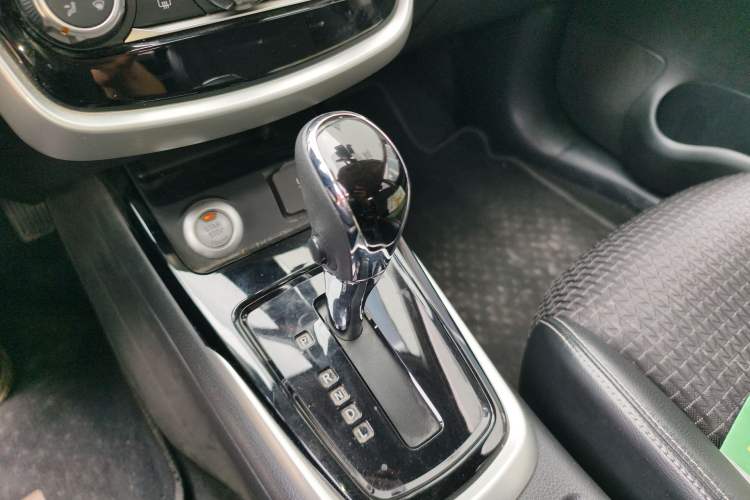 Used Nissan Tiida 2016 1.6L CVT Smart Drive Edition Gear Lever