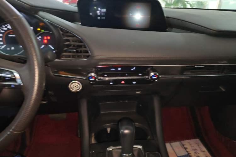 Used Mazda 3 Axela 2021 2.0L Automatic Zhiyao Edition Audio And AC Panel