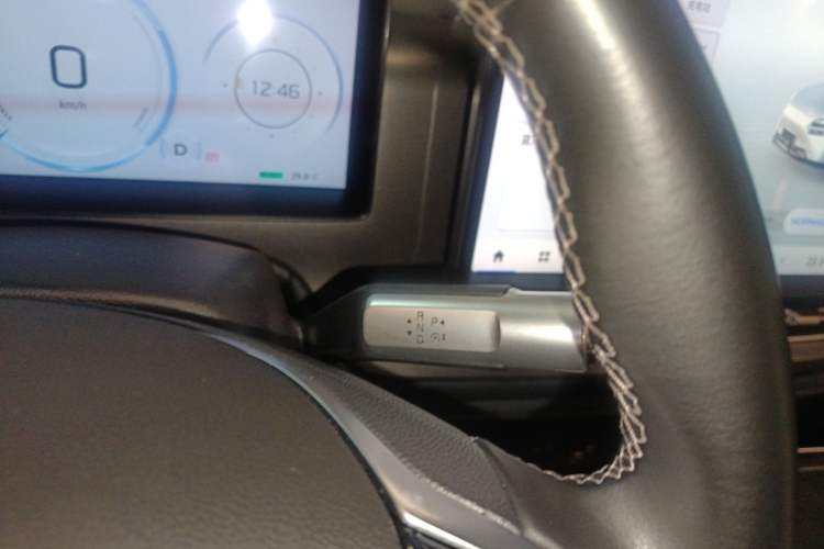 Used AION V 2024 Plus 70 Star Edition Lithium Iron Phosphate Gear Lever