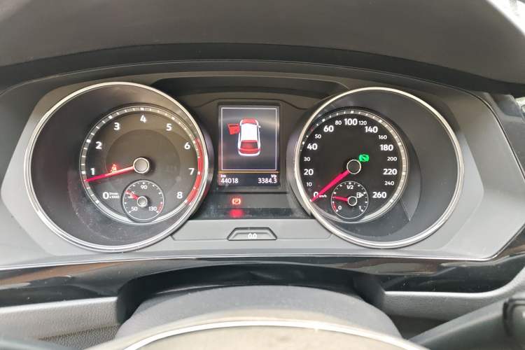 Used Volkswagen Tiguan L 2019 330TSI Automatic Two-Wheel Drive Panoramic Comfort Edition China VI Standard Instrument Cluster