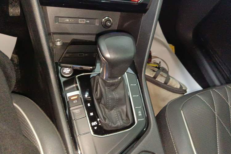 Used Volkswagen Tiguan L 2023 330TSI Automatic Two-Wheel Drive Smart Edition