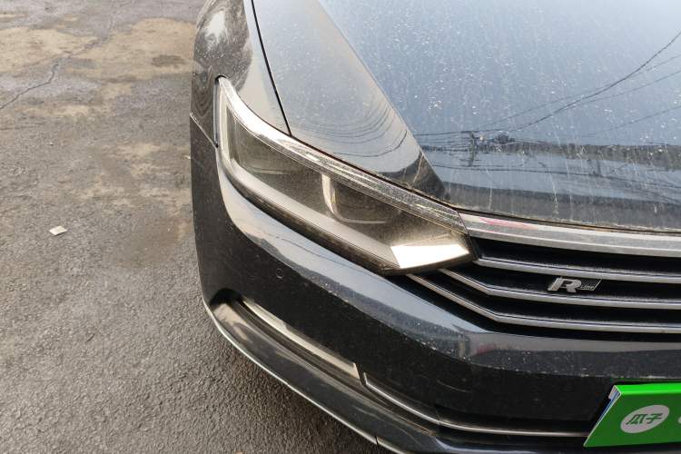 Used Volkswagen Magotan 2018 380TSI DSG Luxury Model Right Front Headlight