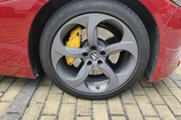 Used Alfa Romeo Giulia 2019 2.0T 280HP Black Package Limited Edition
