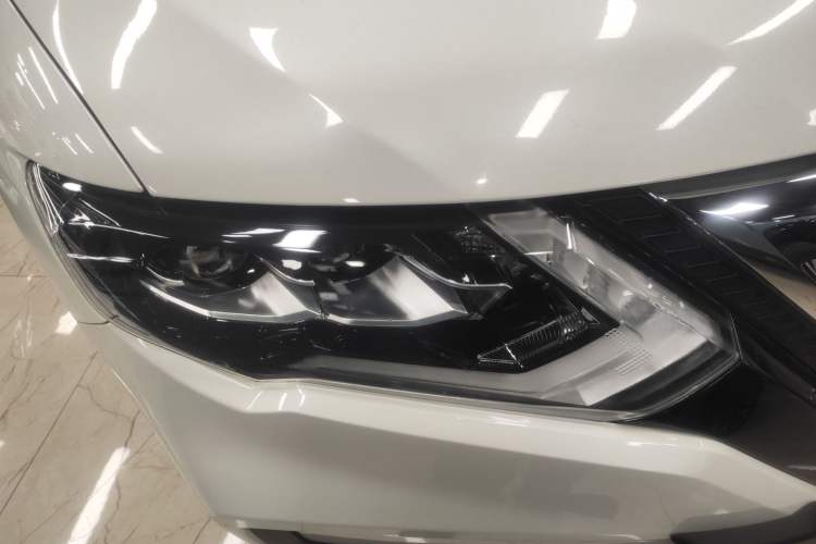 Used Nissan X-Trail 2023 Classic 2.0L Two-Wheel Drive Smart Connect Premium Edition Right Front Headlight