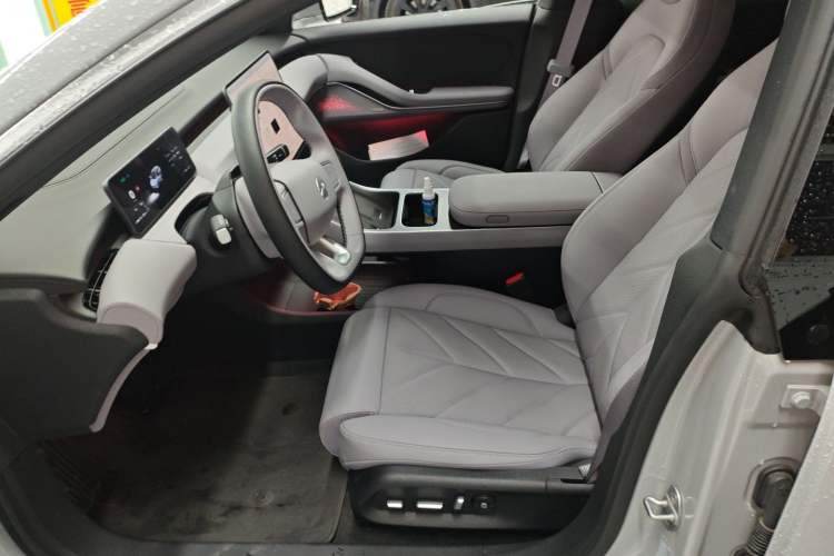 Used Nio ET5T 2025 75 kWh Touring Left Front Seat