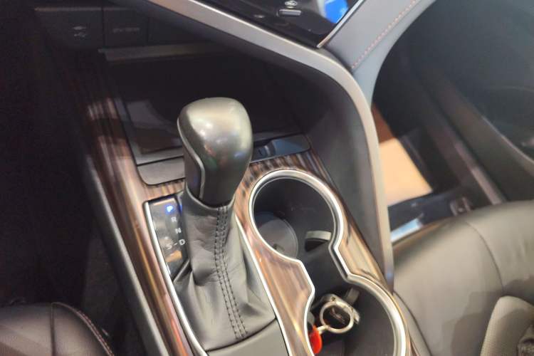 Used Toyota Camry 2018 2.0G Luxury Edition
