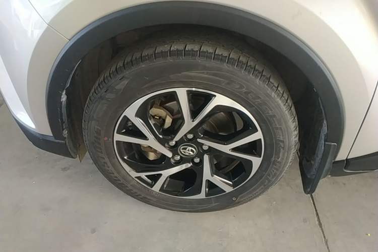 Used Toyota C-HR 2020 2.0L Leading Edition Left Front Wheel Hub