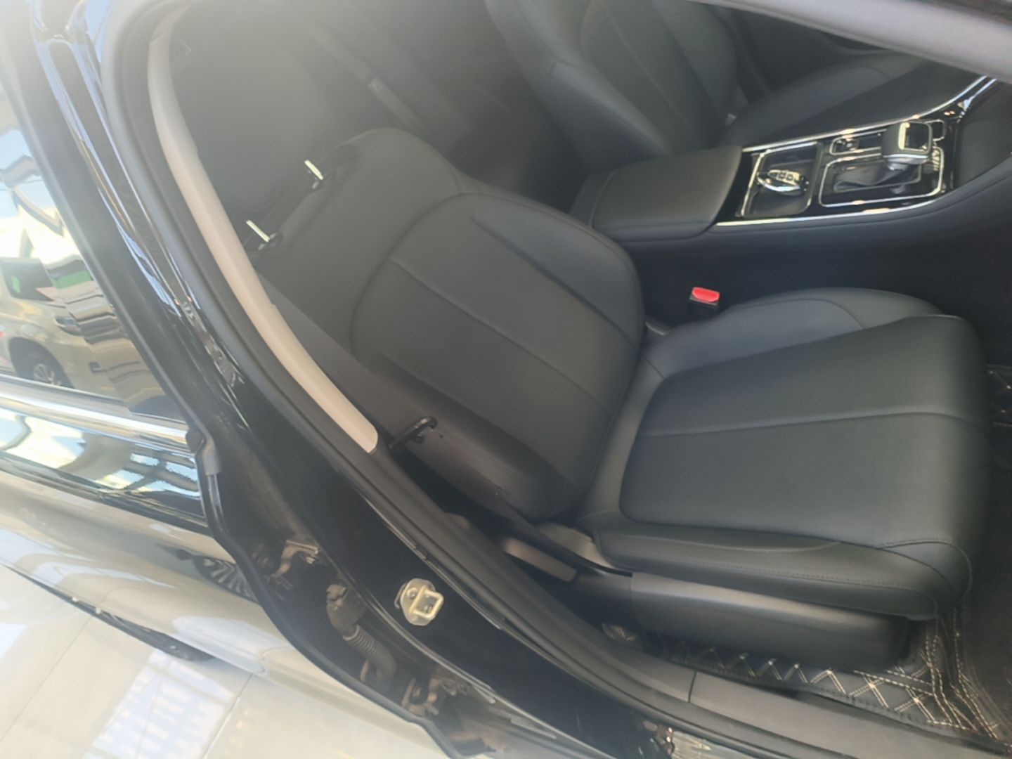 Geely Auto Emgrand 2026 Model 5th Generation 1.5L CVT Prestige Edition — снимка 19