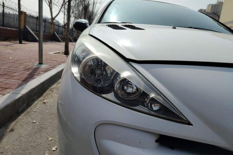 Used Peugeot 207 2011 Sedan 1.4L Manual Yule Edition
