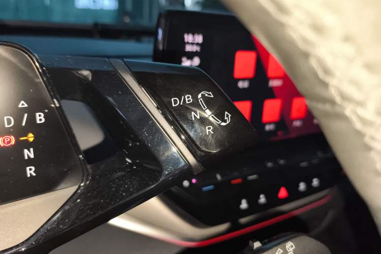 Used Volkswagen ID.4 CROZZ 2021 Long-Range PRO Two-Wheel Drive Version
