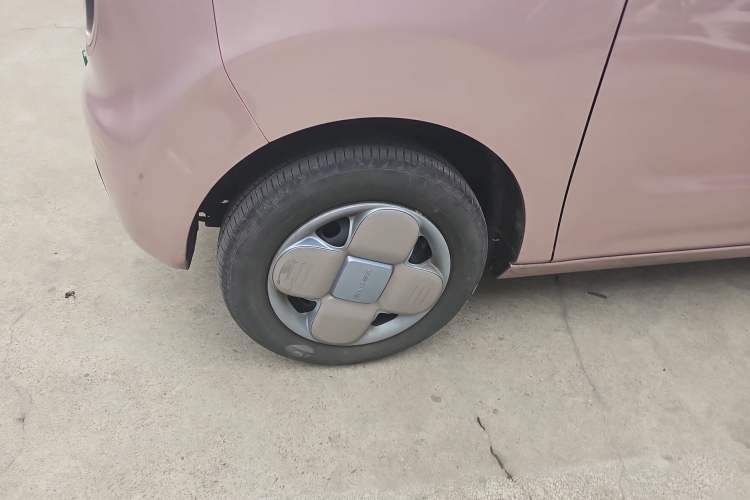 Used Geely Galaxy Panda 2023 Panda Mini 200km Endurance Bear
