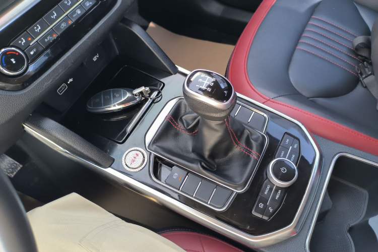 Used Bestune T33 2019 1.6L Manual Luxury Edition China VI Gear Lever