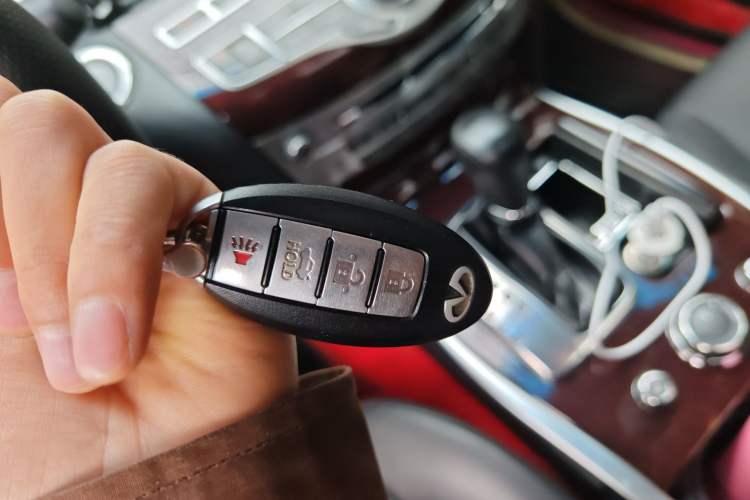 Used Infiniti Q70 2015 Q70L 2.5L Enjoyment Edition