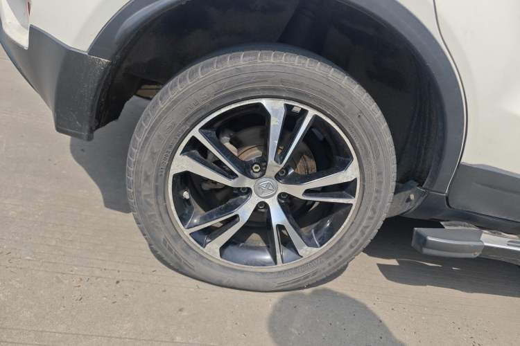 Used JMC Yusheng S330 2016 1.5L GTDi Automatic Two-Wheel Drive Prestige Edition Right Rear Wheel Hub