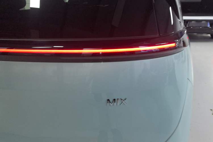 Used Zeekr MIX 2025 Intelligent Driving Version Right Rear Taillight