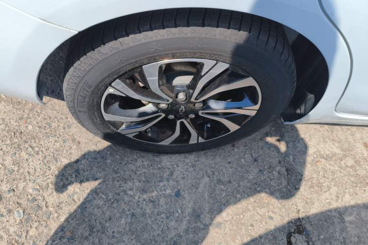 Used Chevrolet Monza 2020 Light Hybrid RS 330T Automatic Thrill Edition Right Rear Wheel Hub