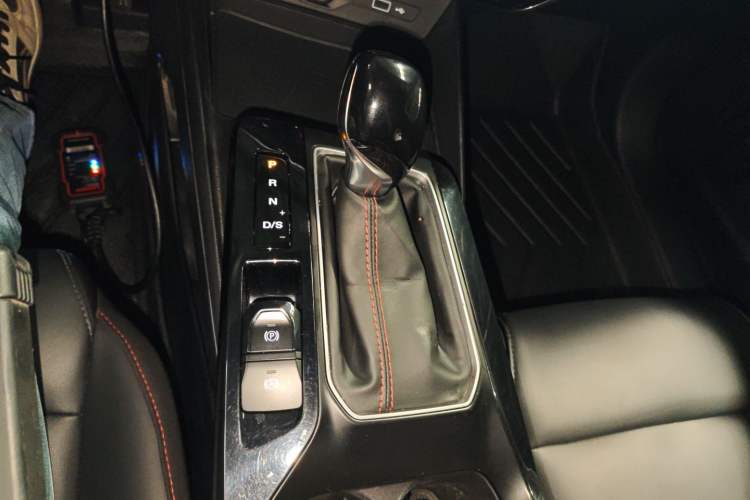 Used MG 5 2022 180 DVVT CVT Youth Luxury Edition