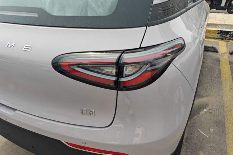 Used Geely Galaxy Geome 2026 Model 310km Youth Edition Right Rear Taillight