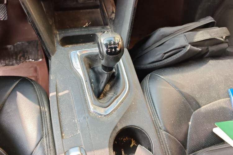 Used GAC Trumpchi GS4 2017 200T Manual Two-Wheel Drive Comfort Edition Gear Lever