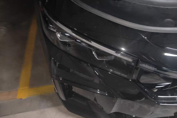 Used VOYAH FREE 2024 Ultra-Long Range Intelligent Driving Version Right Front Headlight