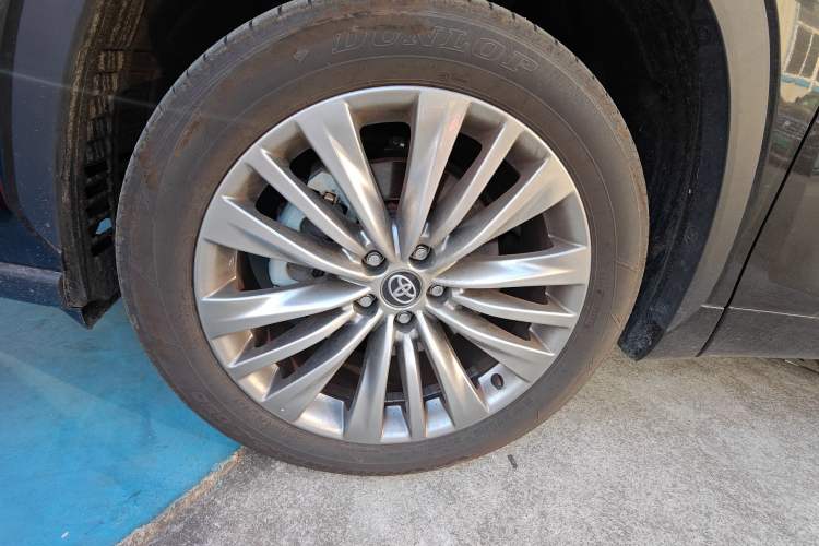 Used Toyota Highlander 2024 2.5L Smart Electric Hybrid Dual-Engine Four-Wheel Drive Prestige Version – 7 Seats