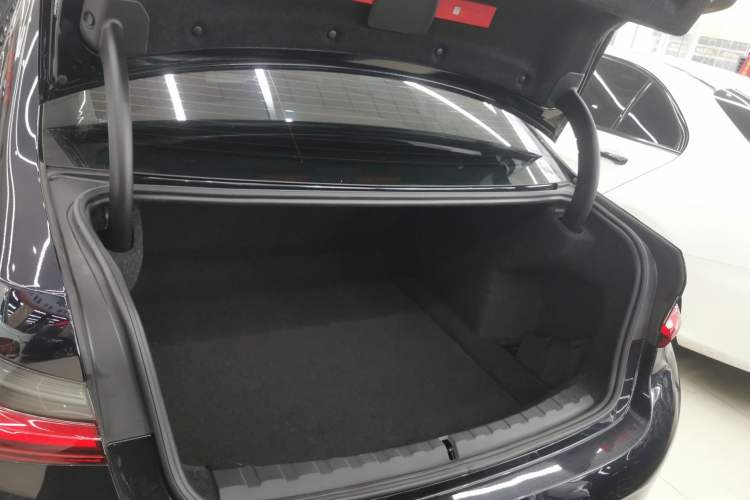 Used BMW 3 Series 2025 330Li M Sport Shadowline Package