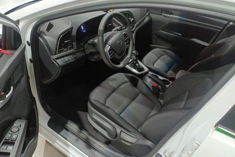 Used Hyundai Elantra (6th Generation / Lingdong) 2016 1.6L Automatic ZhiXuan – Elite Version
