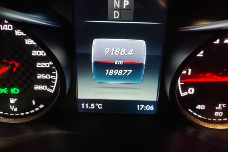 Used Mercedes-Benz GLC AMG 2017 AMG GLC 43 4MATIC Odometer Close Up