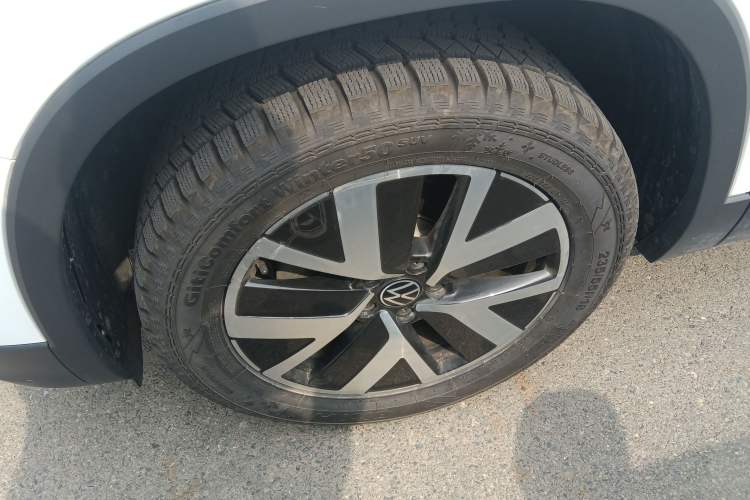 Used Volkswagen Tayron 2024 300TSI Two-Wheel-Drive Luxury Plus Advanced Version Left Front Wheel Hub