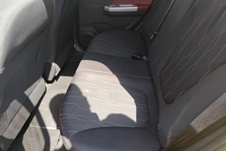 Used CHANGAN Benni 2015 1.4L IMT Luxury Model China V Standard
