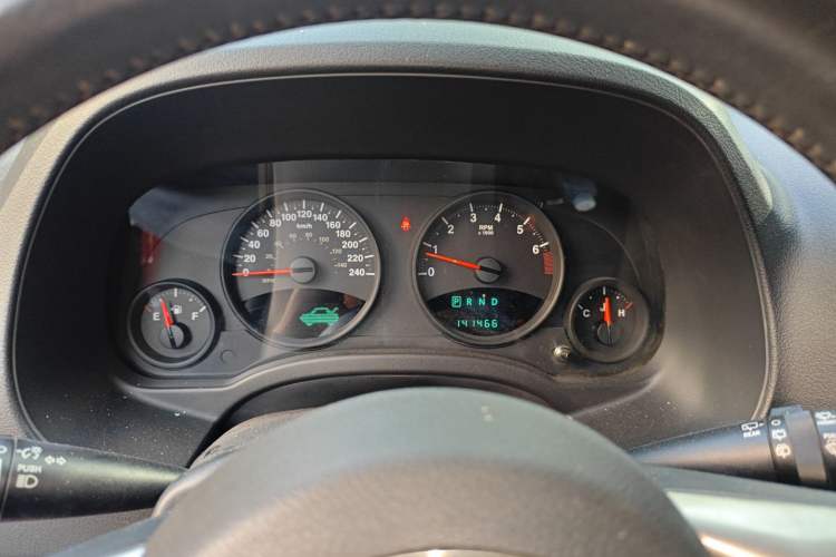 Used Jeep Compass 2013 2.4L four-wheel-drive sport version