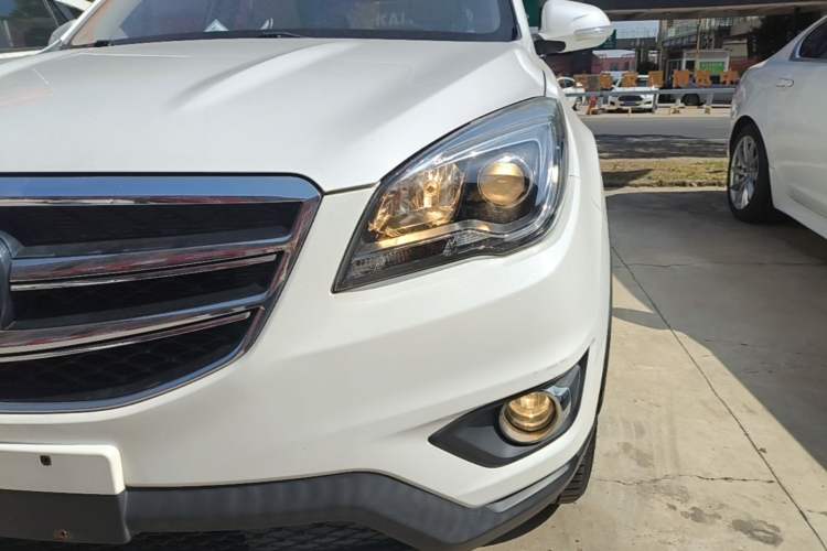 Used CHANGAN CS35 2017 1.6L Manual Luxury Model
