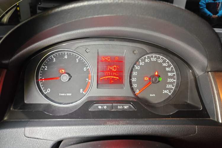 Used Volkswagen Santana 2013 1.6L Automatic Comfort Edition Instrument Cluster