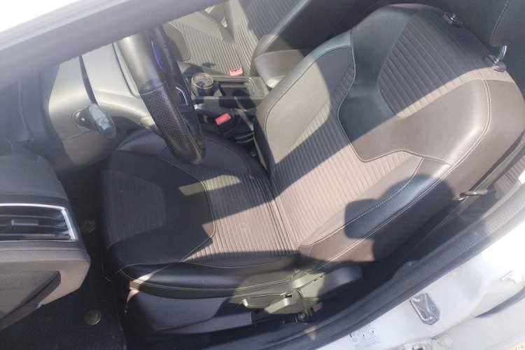 Used Ford Focus 2017 Sedan 1.6L Manual Fashion Edition Smart Drive Version
