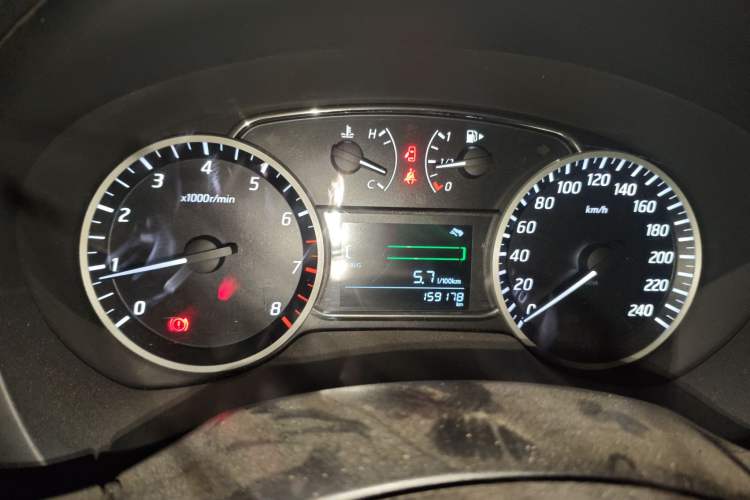 Used Nissan Sylphy 2016 1.6 XL Manual Luxury Edition Instrument Cluster