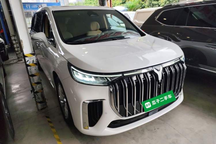 Used VOYAH Dream 2024 PHEV Extended-Range Premium Edition
