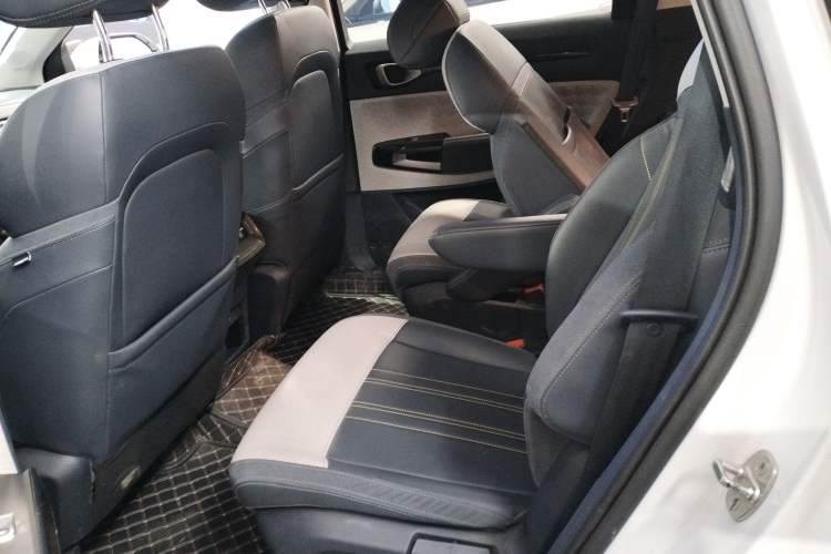 Used Baojun RM-5 2019 1.5T CVT 24-Hour Online Luxury Version 6 Seats