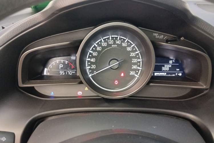 Used Mazda Mazda 3 Axela 2017 Sedan 1.5L Automatic Luxury Model Emission Standard China V
