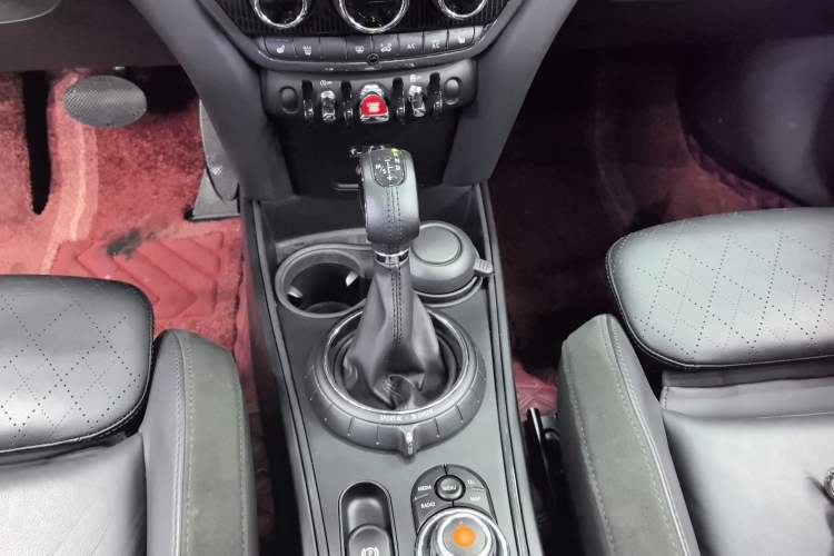 Used MINI Countryman 2017 2.0T COOPER S ALL4 Traveler Gear Lever