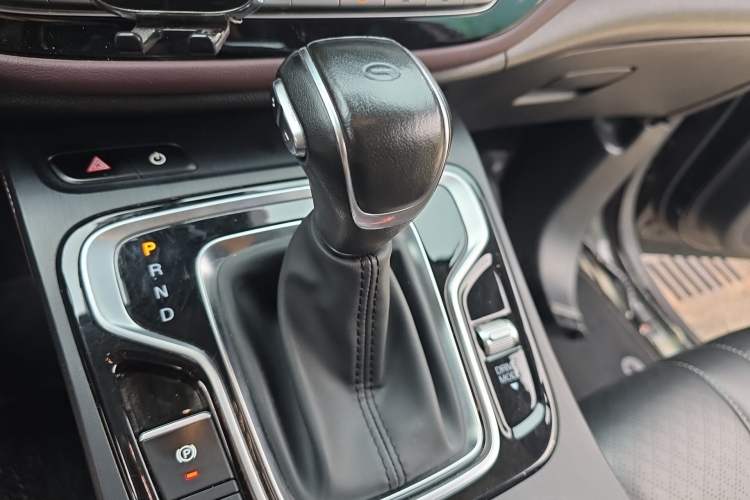 Used GAC Trumpchi M6 2021 PRO 270T DCT Luxury Edition Gear Lever