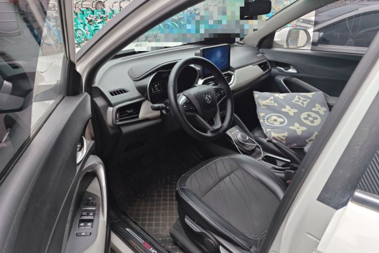 Used Baojun 510 2017 1.5L Automatic Fashion Model
