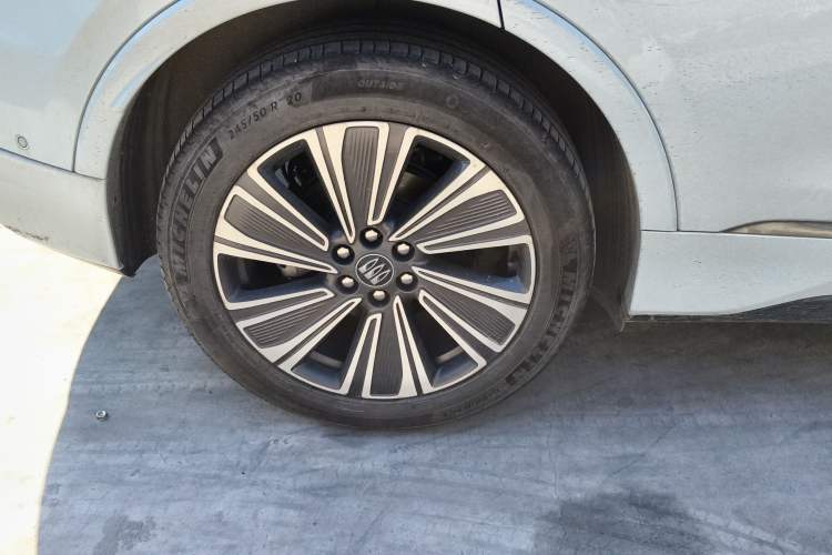 Used Buick E5 2023 Premium Long-Range Version
