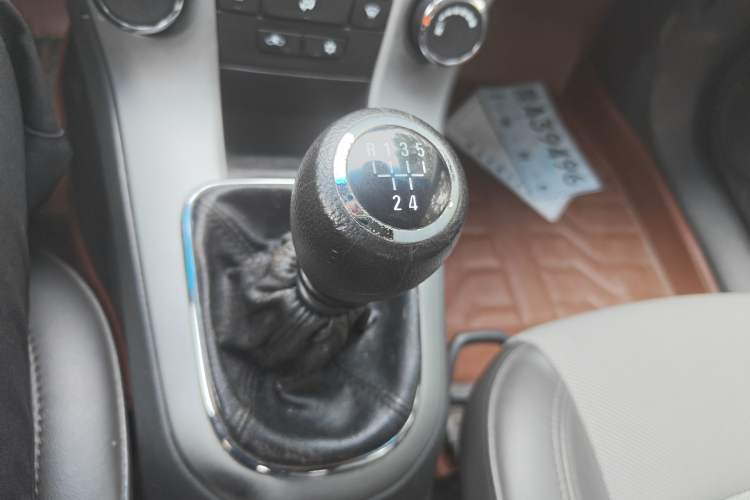 Used Chevrolet Cruze 2013 1.6L SE MT
